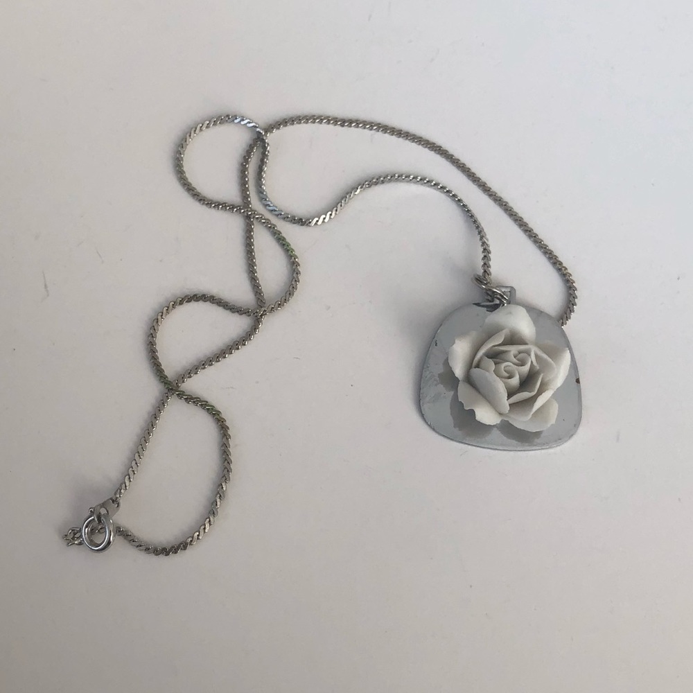 Vintage Flint Porcelain Clay Flower Necklace